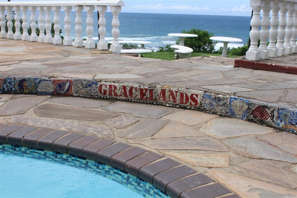 graceland beach lodge