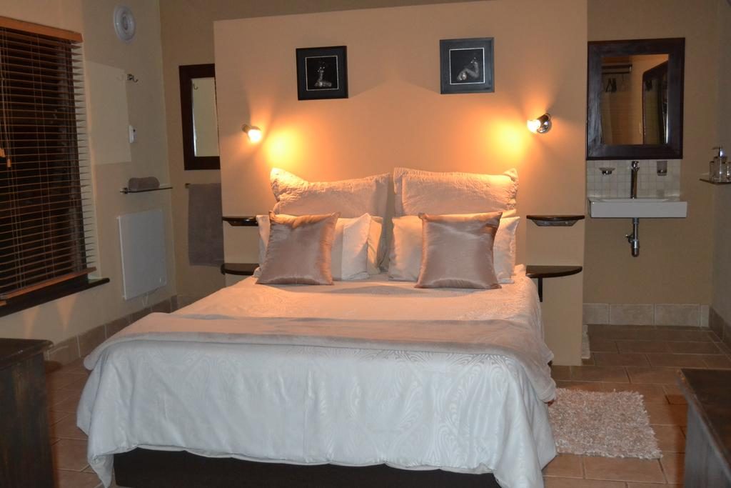 Dolphin View Guesthouse, accommodation, Jeffreys Bay, Eastern Cape, guest house