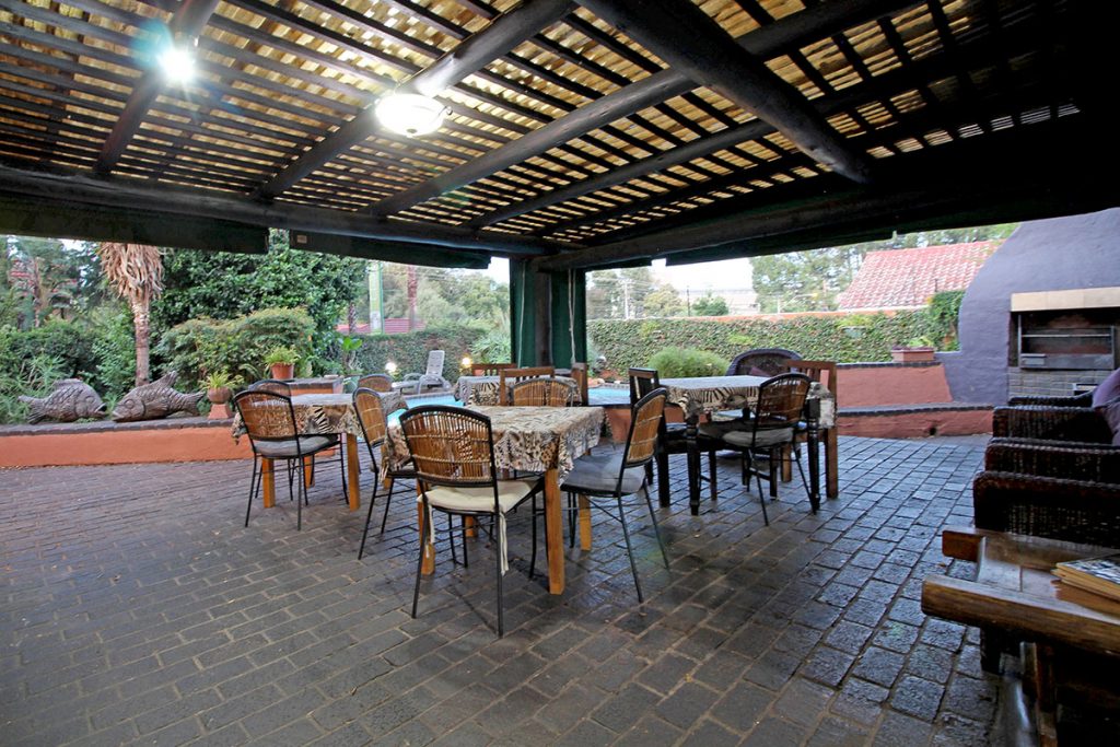Uxolo Guesthouse, accommodation, The Gardens / Norwood, Johannesburg 