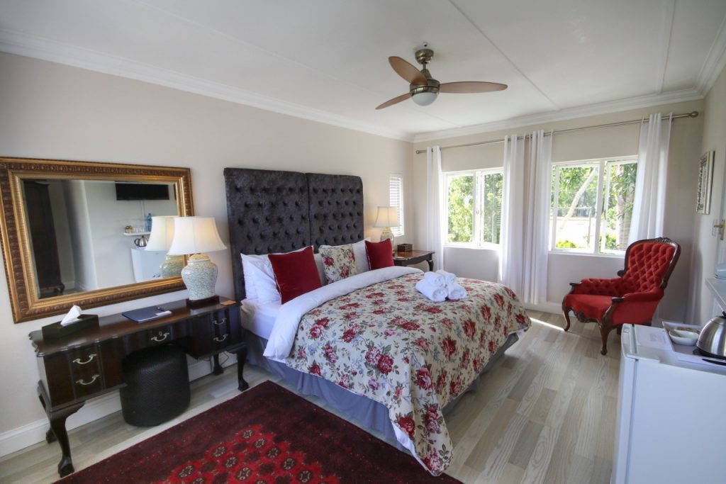 Elephant Country Guest House – Accommodation - The Crags